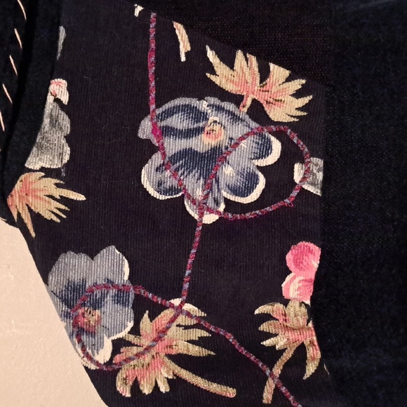 Vintage White Stag Women's Navy Blue Floral Jacket. Large. - Picture 5 of 10